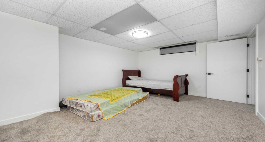 133 Woodbrook Road, Calgary, Alberta T2W6C6, 6 Bedrooms Bedrooms, ,4 BathroomsBathrooms,Residential,For Sale,Woodbrook,A2280043