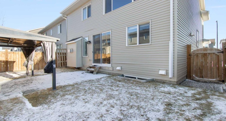 17 Carrington Manor, Calgary, Alberta T3P 0Z2, 3 Bedrooms Bedrooms, ,4 BathroomsBathrooms,Residential,For Sale,Carrington,A2281428