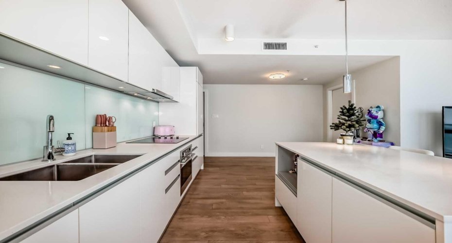 1122 3 Street, Calgary, Alberta T2G 1H7, 2 Bedrooms Bedrooms, ,2 BathroomsBathrooms,Residential,For Sale,3,A2281543