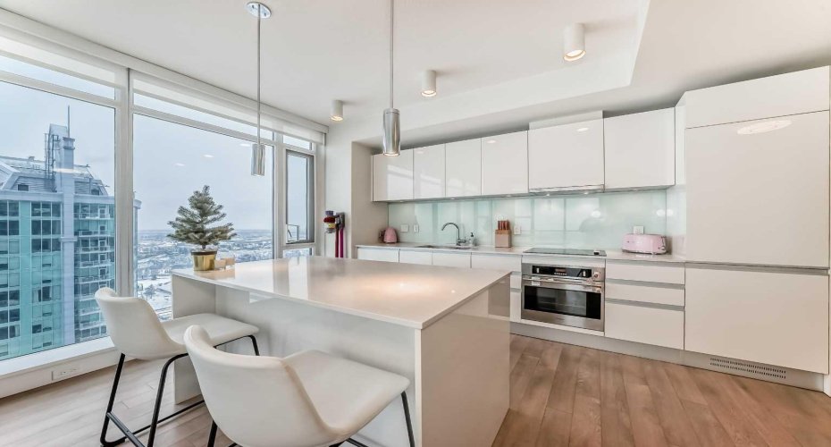 1122 3 Street, Calgary, Alberta T2G 1H7, 2 Bedrooms Bedrooms, ,2 BathroomsBathrooms,Residential,For Sale,3,A2281543