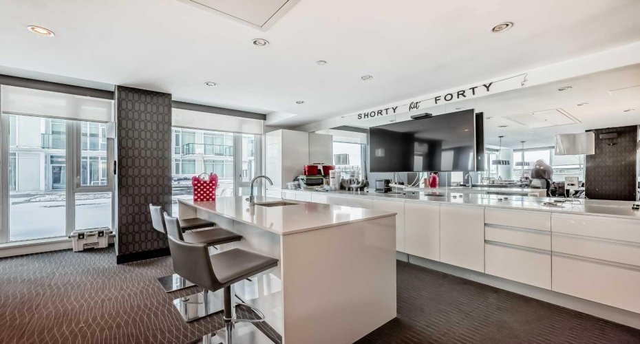 1122 3 Street, Calgary, Alberta T2G 1H7, 2 Bedrooms Bedrooms, ,2 BathroomsBathrooms,Residential,For Sale,3,A2281543