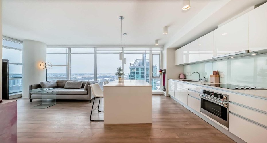 1122 3 Street, Calgary, Alberta T2G 1H7, 2 Bedrooms Bedrooms, ,2 BathroomsBathrooms,Residential,For Sale,3,A2281543