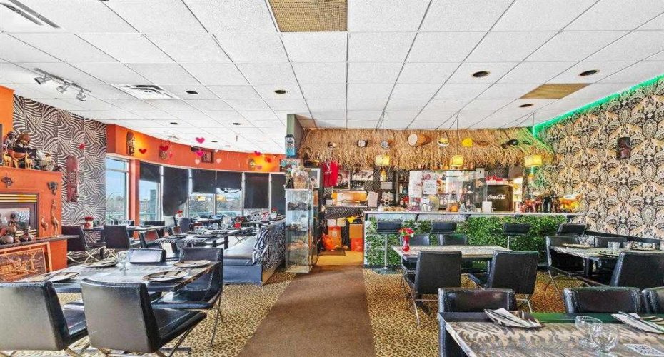 123 Calgary Street, Calgary, Alberta T2A 5K4, ,Commercial,For Lease,Calgary,A2274241