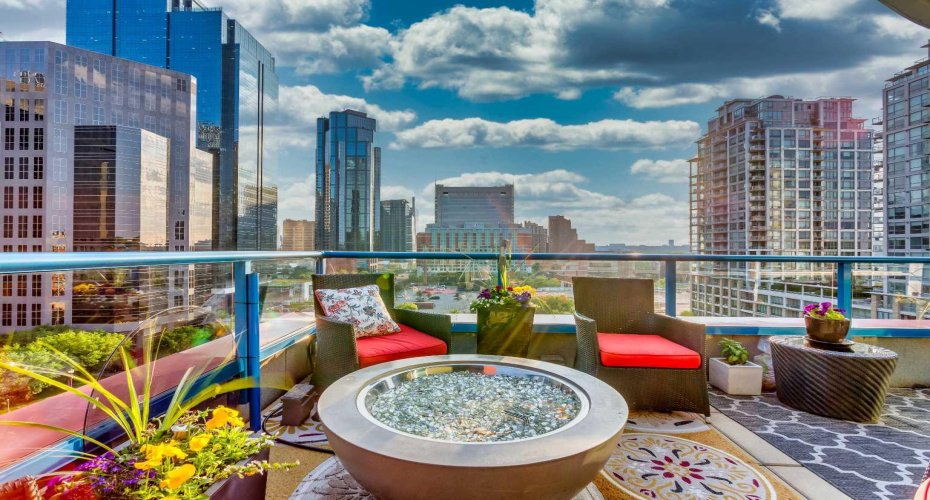 205 Riverfront Avenue, Calgary, Alberta T2P 5K4, 2 Bedrooms Bedrooms, ,2 BathroomsBathrooms,Residential,For Sale,Riverfront,A2281295