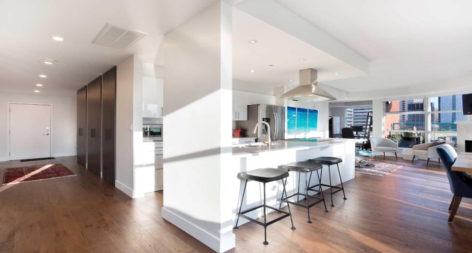 205 Riverfront Avenue, Calgary, Alberta T2P 5K4, 2 Bedrooms Bedrooms, ,2 BathroomsBathrooms,Residential,For Sale,Riverfront,A2281295