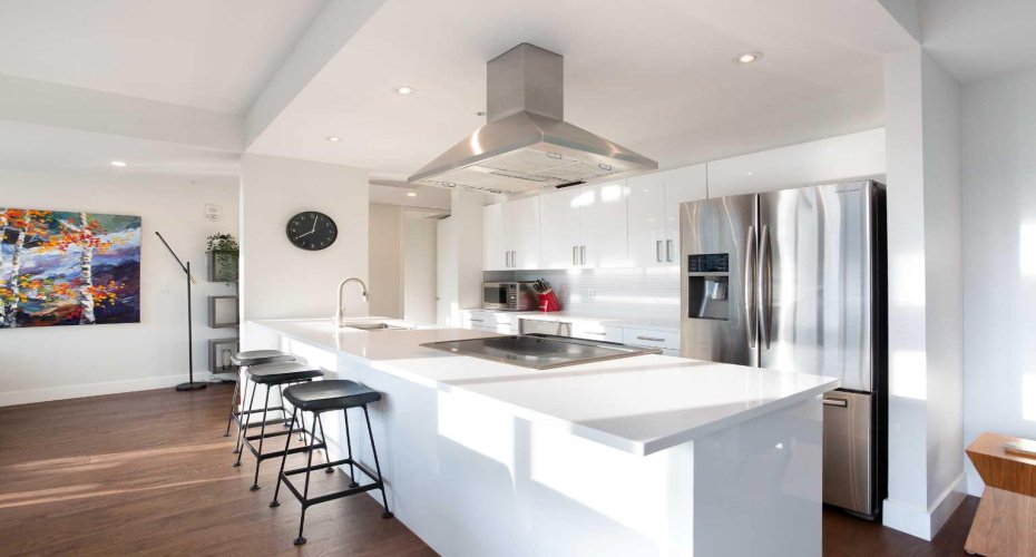 205 Riverfront Avenue, Calgary, Alberta T2P 5K4, 2 Bedrooms Bedrooms, ,2 BathroomsBathrooms,Residential,For Sale,Riverfront,A2281295