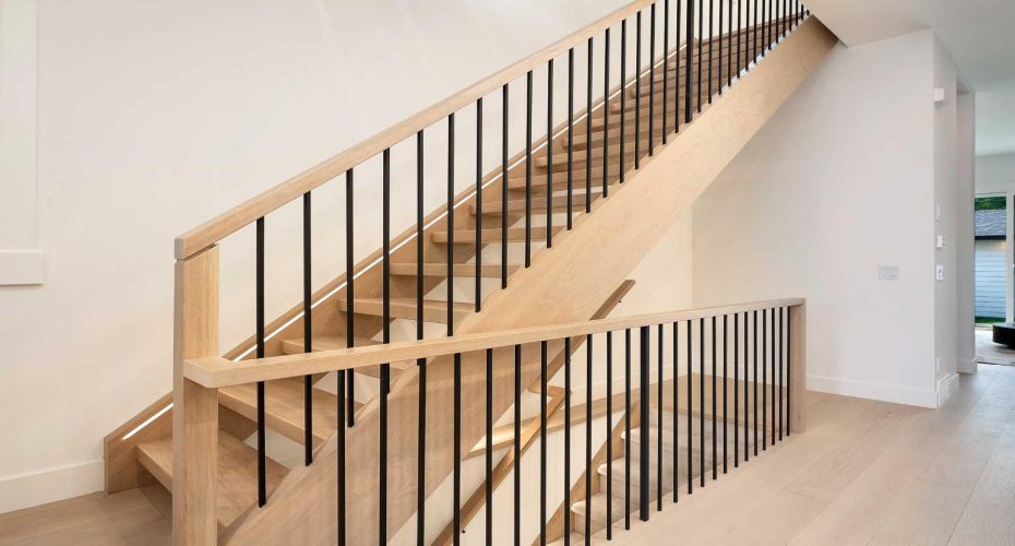 1807 Broadview Road, Calgary, Alberta T2N 3H6, 4 Bedrooms Bedrooms, ,5 BathroomsBathrooms,Residential,For Sale,Broadview,A2281441