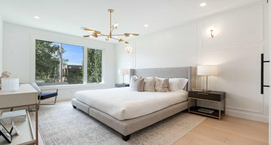 1807 Broadview Road, Calgary, Alberta T2N 3H6, 4 Bedrooms Bedrooms, ,5 BathroomsBathrooms,Residential,For Sale,Broadview,A2281441