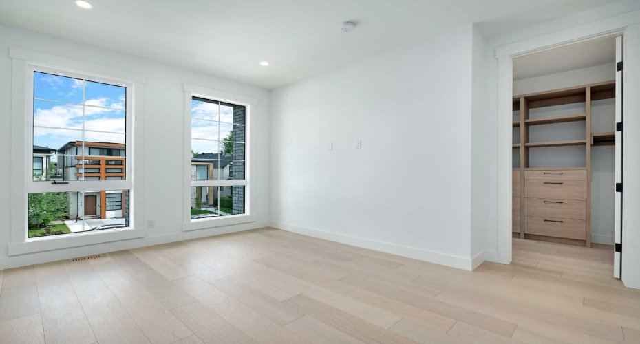 1807 Broadview Road, Calgary, Alberta T2N 3H6, 4 Bedrooms Bedrooms, ,5 BathroomsBathrooms,Residential,For Sale,Broadview,A2281441