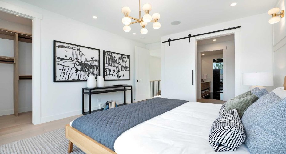 1807 Broadview Road, Calgary, Alberta T2N 3H6, 4 Bedrooms Bedrooms, ,5 BathroomsBathrooms,Residential,For Sale,Broadview,A2281441