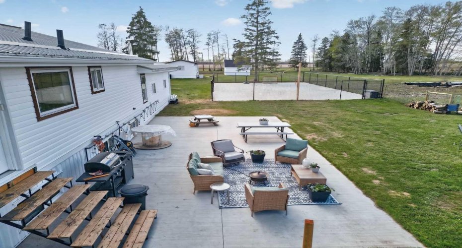 106157 Range Road 142, Rural Mackenzie County, Alberta T0H 2H0, 5 Bedrooms Bedrooms, ,2 BathroomsBathrooms,Residential,For Sale,Range Road 142,A2281448