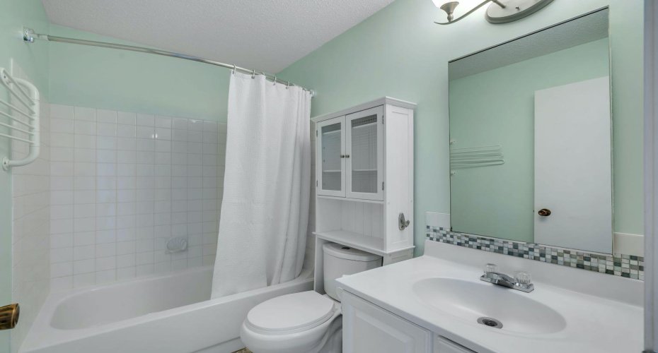 127 Falshire Way, Calgary, Alberta T3J 2C7, 4 Bedrooms Bedrooms, ,2 BathroomsBathrooms,Residential,For Sale,Falshire,A2281660