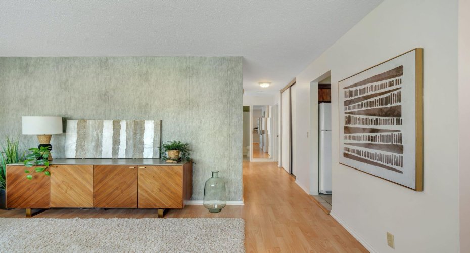 127 Falshire Way, Calgary, Alberta T3J 2C7, 4 Bedrooms Bedrooms, ,2 BathroomsBathrooms,Residential,For Sale,Falshire,A2281660