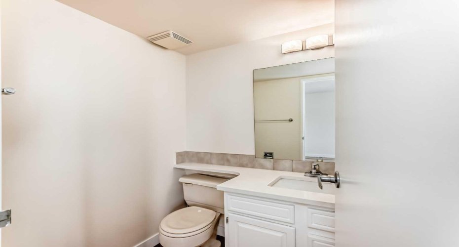 330 15 Avenue, Calgary, Alberta T2R 0P8, 2 Bedrooms Bedrooms, ,2 BathroomsBathrooms,Residential,For Sale,15,A2281690