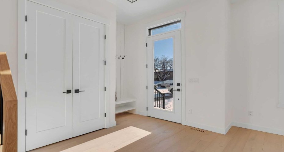 2436 30 Avenue, Calgary, Alberta T3E 2M1, 4 Bedrooms Bedrooms, ,4 BathroomsBathrooms,Residential,For Sale,30,A2281777