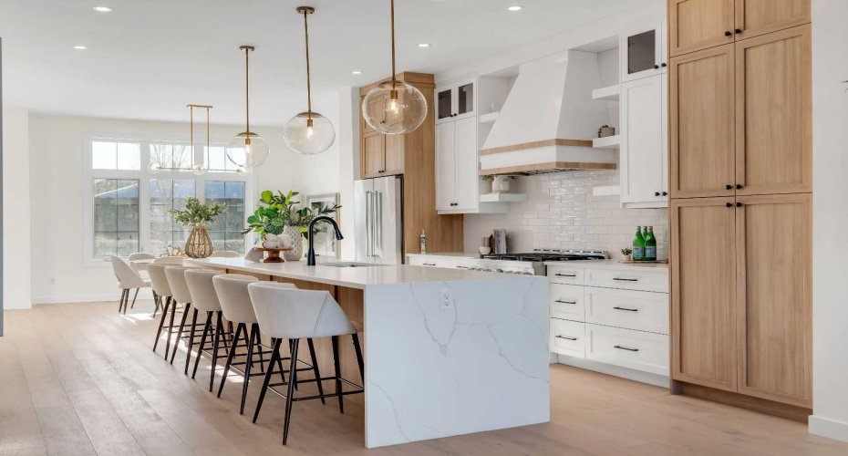 2436 30 Avenue, Calgary, Alberta T3E 2M1, 4 Bedrooms Bedrooms, ,4 BathroomsBathrooms,Residential,For Sale,30,A2281777