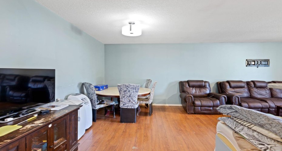 20 Castlegrove Way, Calgary, Alberta T3J1T7, 4 Bedrooms Bedrooms, ,3 BathroomsBathrooms,Residential,For Sale,Castlegrove,A2281819