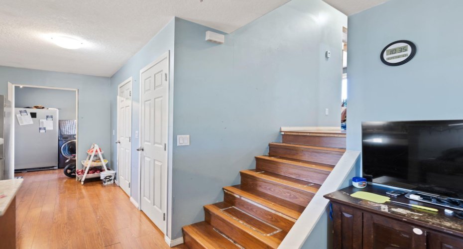 20 Castlegrove Way, Calgary, Alberta T3J1T7, 4 Bedrooms Bedrooms, ,3 BathroomsBathrooms,Residential,For Sale,Castlegrove,A2281819