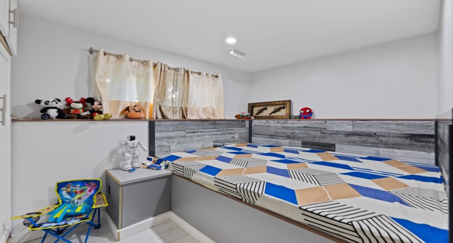 20 Castlegrove Way, Calgary, Alberta T3J1T7, 4 Bedrooms Bedrooms, ,3 BathroomsBathrooms,Residential,For Sale,Castlegrove,A2281819