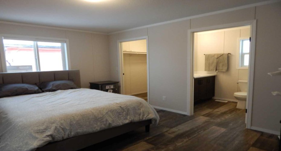 5210 65 Avenue, Olds, Alberta T4H 1W7, 2 Bedrooms Bedrooms, ,2 BathroomsBathrooms,Mobile,For Sale,65,A2280611