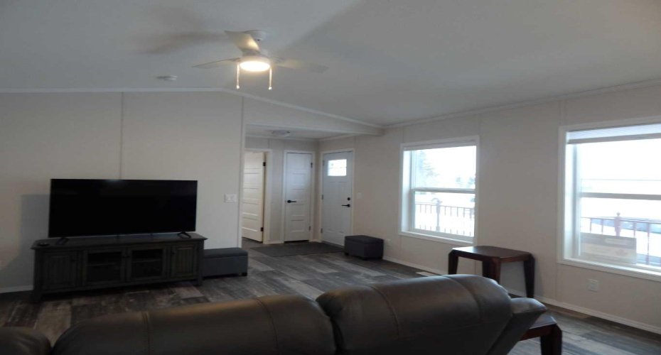 5210 65 Avenue, Olds, Alberta T4H 1W7, 2 Bedrooms Bedrooms, ,2 BathroomsBathrooms,Mobile,For Sale,65,A2280611