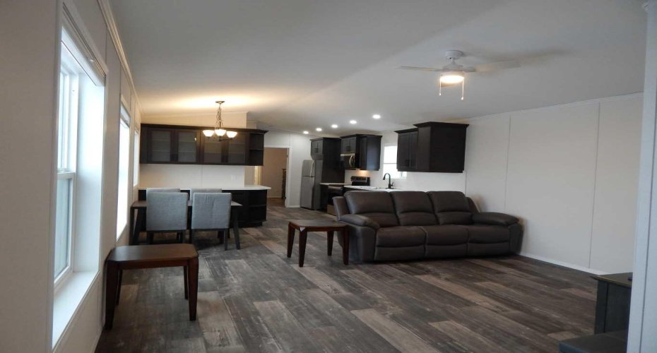 5210 65 Avenue, Olds, Alberta T4H 1W7, 2 Bedrooms Bedrooms, ,2 BathroomsBathrooms,Mobile,For Sale,65,A2280611