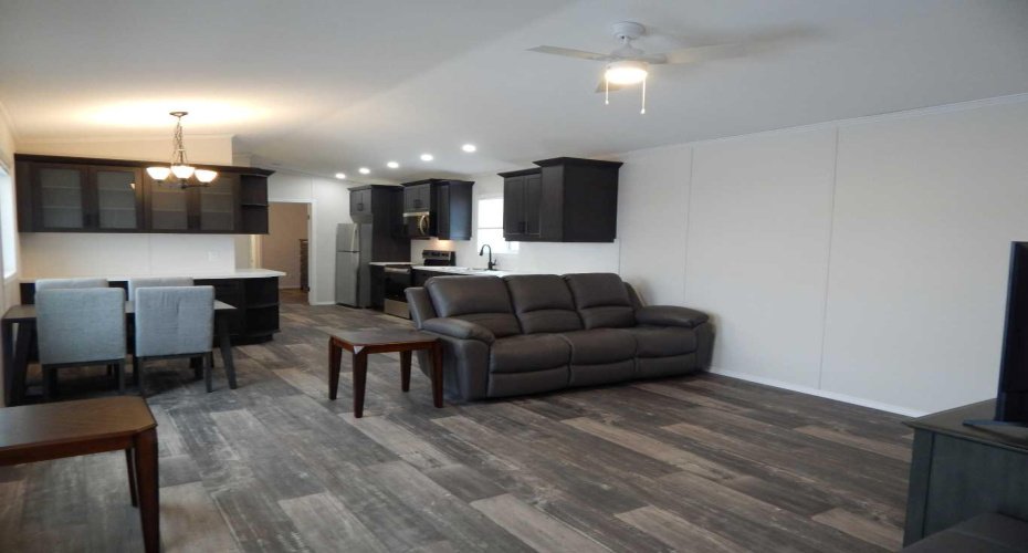 5210 65 Avenue, Olds, Alberta T4H 1W7, 2 Bedrooms Bedrooms, ,2 BathroomsBathrooms,Mobile,For Sale,65,A2280611