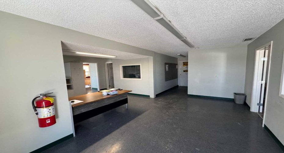 Main Office 5104 42 Avenue, Lloydminster, Saskatchewan S9V 1K4, ,Commercial,For Lease,42,A2280822