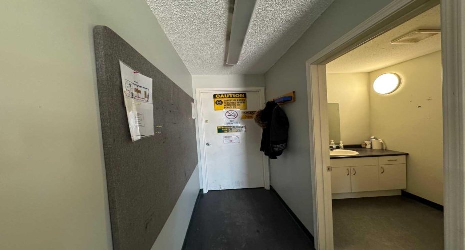 Main Office 5104 42 Avenue, Lloydminster, Saskatchewan S9V 1K4, ,Commercial,For Lease,42,A2280822