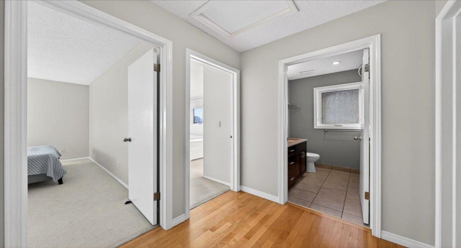 uppper floor hallway