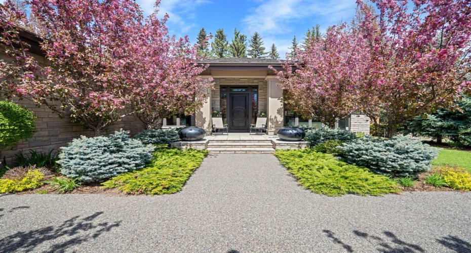 1020 bel-aire Drive, Calgary, Alberta T2V 2B9, 5 Bedrooms Bedrooms, ,7 BathroomsBathrooms,Residential,For Sale,bel-aire,A2281585