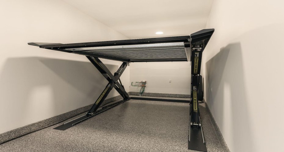 1700 73 Street, Calgary, Alberta T3H0J6, 3 Bedrooms Bedrooms, ,3 BathroomsBathrooms,Residential,For Sale,73,A2281732