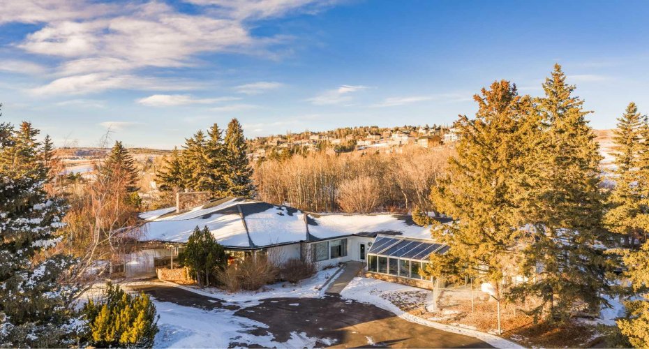 187 Slopeview Drive, Calgary, Alberta T3H 4G6, 7 Bedrooms Bedrooms, ,5 BathroomsBathrooms,Residential,For Sale,Slopeview,A2281811