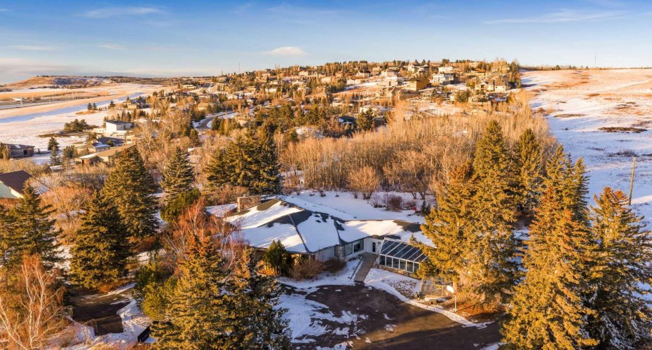 187 Slopeview Drive, Calgary, Alberta T3H 4G6, 7 Bedrooms Bedrooms, ,5 BathroomsBathrooms,Residential,For Sale,Slopeview,A2281811