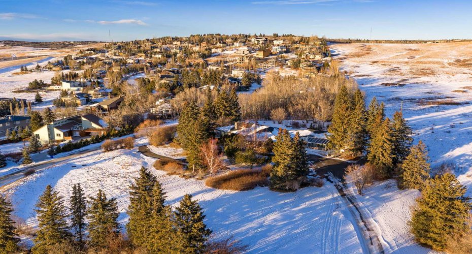 187 Slopeview Drive, Calgary, Alberta T3H 4G6, 7 Bedrooms Bedrooms, ,5 BathroomsBathrooms,Residential,For Sale,Slopeview,A2281811