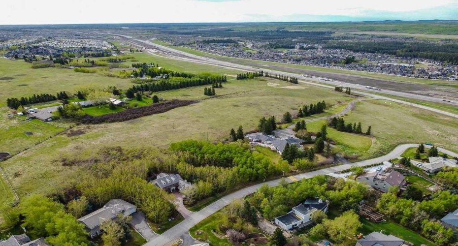 187 Slopeview Drive, Calgary, Alberta T3H 4G6, 7 Bedrooms Bedrooms, ,5 BathroomsBathrooms,Residential,For Sale,Slopeview,A2281811