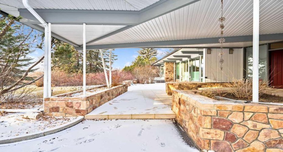187 Slopeview Drive, Calgary, Alberta T3H 4G6, 7 Bedrooms Bedrooms, ,5 BathroomsBathrooms,Residential,For Sale,Slopeview,A2281811