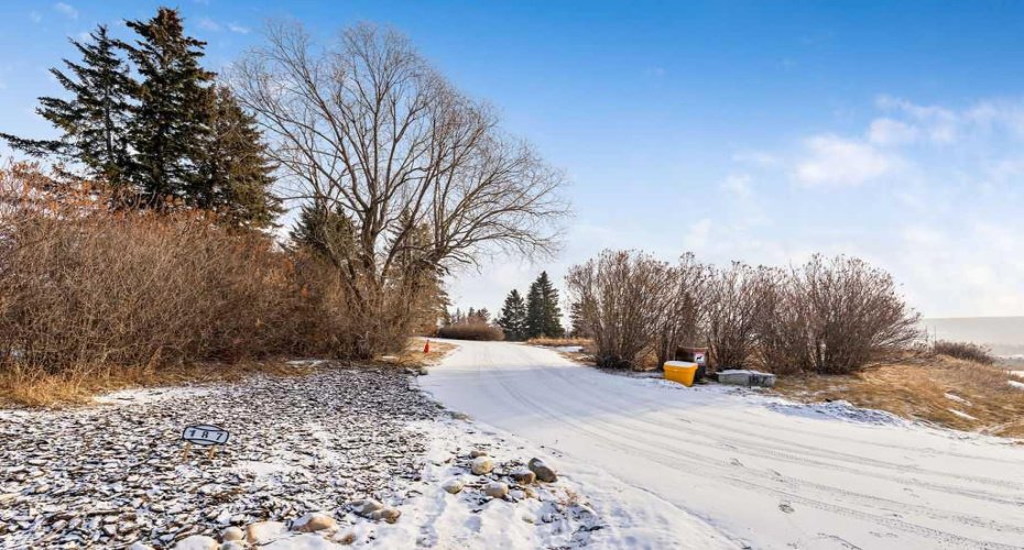 187 Slopeview Drive, Calgary, Alberta T3H 4G6, 7 Bedrooms Bedrooms, ,5 BathroomsBathrooms,Residential,For Sale,Slopeview,A2281811