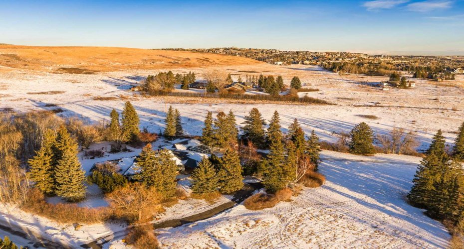 187 Slopeview Drive, Calgary, Alberta T3H 4G6, 7 Bedrooms Bedrooms, ,5 BathroomsBathrooms,Residential,For Sale,Slopeview,A2281811