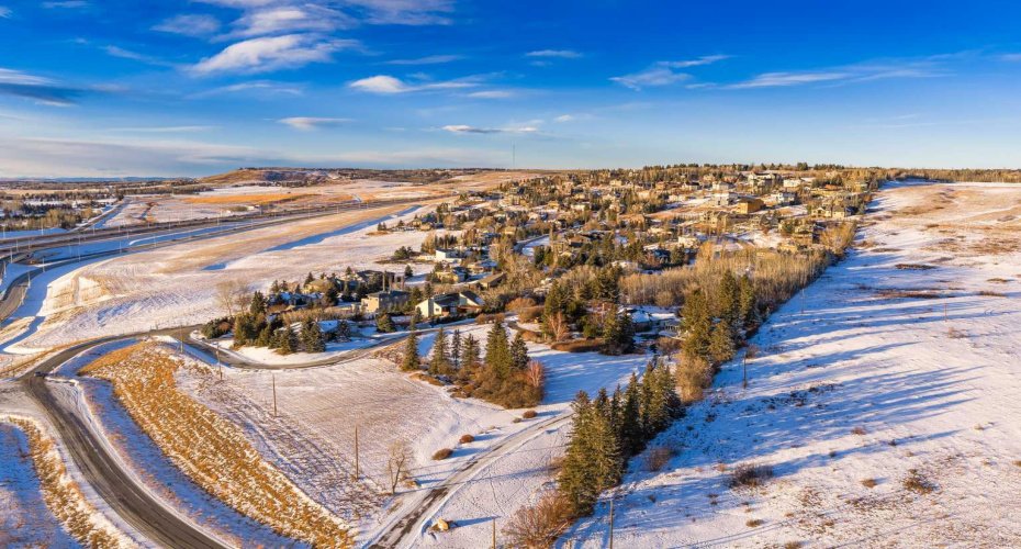 187 Slopeview Drive, Calgary, Alberta T3H 4G6, 7 Bedrooms Bedrooms, ,5 BathroomsBathrooms,Residential,For Sale,Slopeview,A2281811