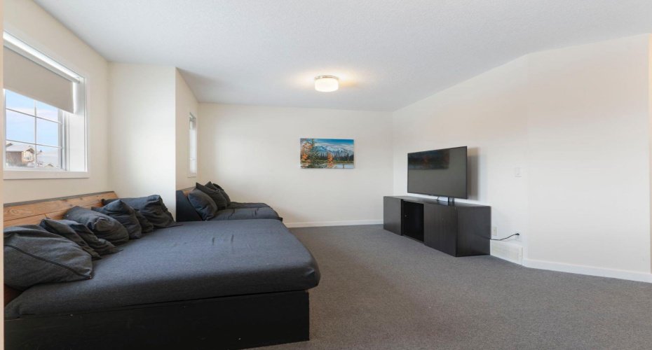 196 Jumping Pound Terrace, Cochrane, Alberta T4C0K5, 4 Bedrooms Bedrooms, ,4 BathroomsBathrooms,Residential,For Sale,Jumping Pound,A2281869