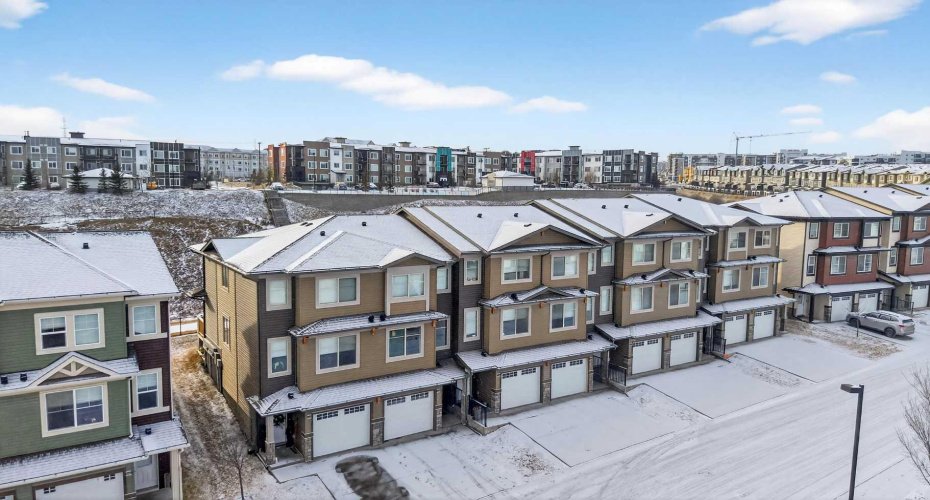 403 Sage Hill Grove, Calgary, Alberta T3R 0Z8, 3 Bedrooms Bedrooms, ,3 BathroomsBathrooms,Residential,For Sale,Sage Hill,A2281947