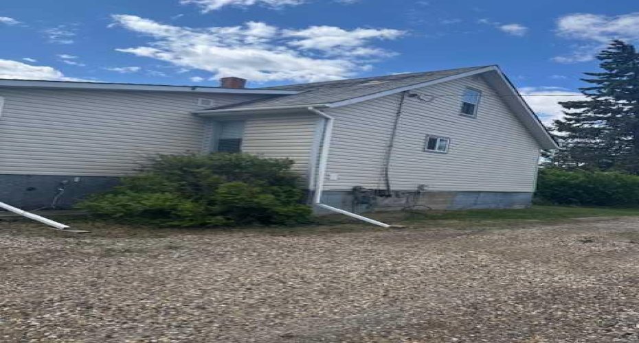 81573 Hwy 2, Rural Northern Sunrise County, Alberta T0H2R0, 3 Bedrooms Bedrooms, ,1 BathroomBathrooms,Residential,For Sale,Hwy 2,A2282054