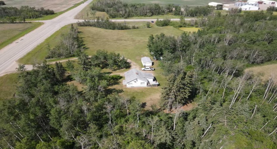 81573 Hwy 2, Rural Northern Sunrise County, Alberta T0H2R0, 3 Bedrooms Bedrooms, ,1 BathroomBathrooms,Residential,For Sale,Hwy 2,A2282054