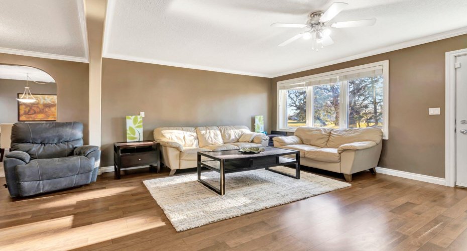 105 1st Ave West, Waseca, Saskatchewan S0M 3A0, 3 Bedrooms Bedrooms, ,2 BathroomsBathrooms,Residential,For Sale,1st Ave West,A2271284