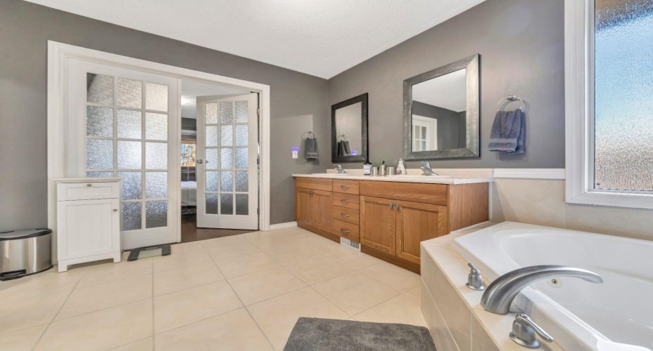 105 1st Ave West, Waseca, Saskatchewan S0M 3A0, 3 Bedrooms Bedrooms, ,2 BathroomsBathrooms,Residential,For Sale,1st Ave West,A2271284