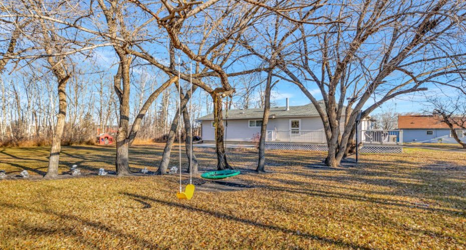 105 1st Ave West, Waseca, Saskatchewan S0M 3A0, 3 Bedrooms Bedrooms, ,2 BathroomsBathrooms,Residential,For Sale,1st Ave West,A2271284