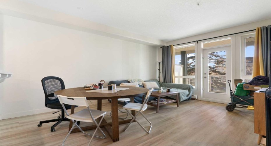 3111 34 Avenue, Calgary, Alberta T2L 0Y2, 1 Bedroom Bedrooms, ,1 BathroomBathrooms,Residential,For Sale,34,A2278375