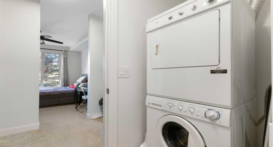 3111 34 Avenue, Calgary, Alberta T2L 0Y2, 1 Bedroom Bedrooms, ,1 BathroomBathrooms,Residential,For Sale,34,A2278375