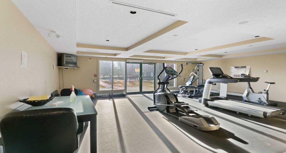 3111 34 Avenue, Calgary, Alberta T2L 0Y2, 1 Bedroom Bedrooms, ,1 BathroomBathrooms,Residential,For Sale,34,A2278375